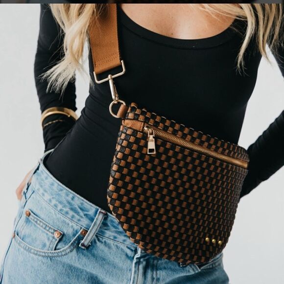 Pretty Simple Handbags - Westlyn Woven Bum Bag/Checkered Coffee